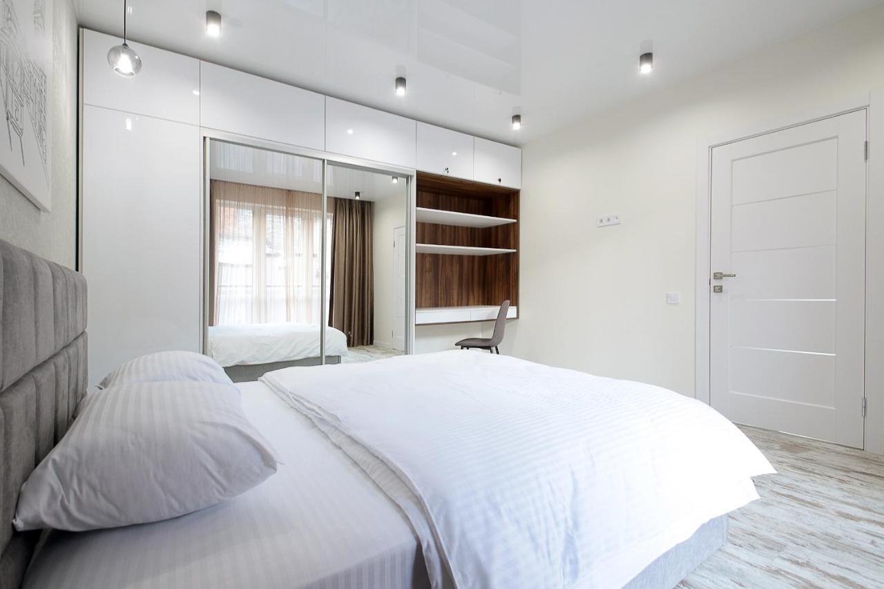 Luxury Nest Lviv Center Apartment Exterior photo